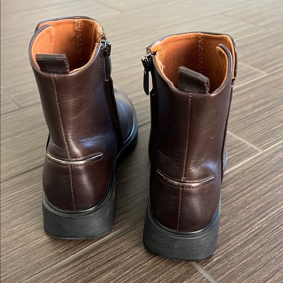 Franco Sarto Brown Leather Ankle Chelsea Boots, sz 8.5 - Picture 3 of 9